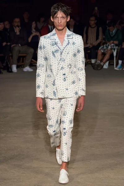 Look 5